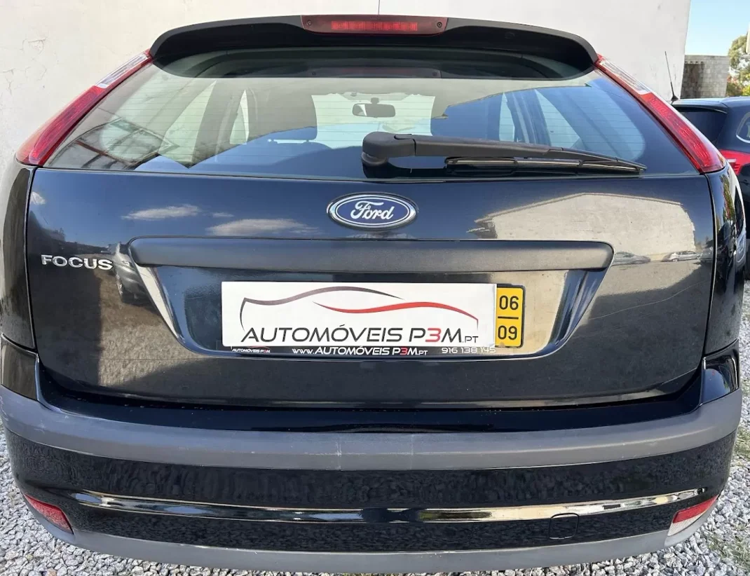 Ford Focus 2006 - 5500 EUR, 179978 km - AUTO.MOTO.pt - 179978km - foto 15 de 15