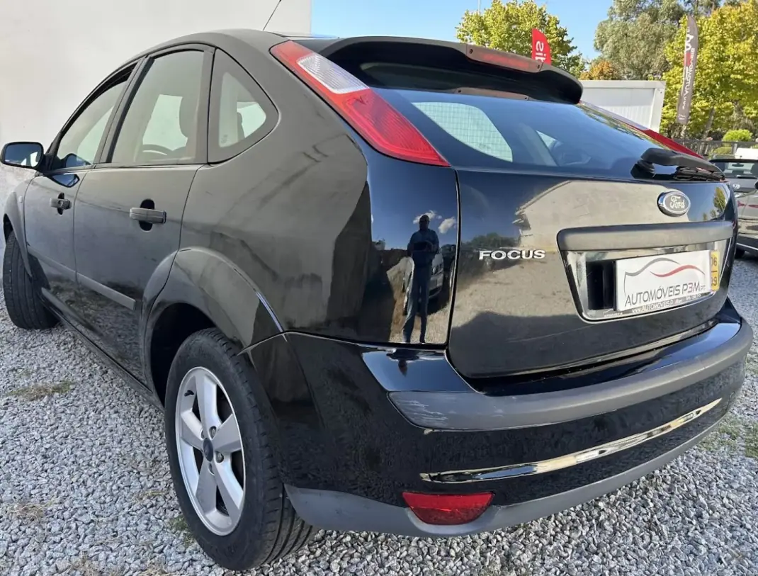 Ford Focus 2006 - 5500 EUR, 179978 km - AUTO.MOTO.pt - 179978km - foto 3 de 15