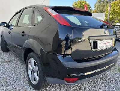 Ford Focus 2006 - 5500 EUR, 179978 km - AUTO.MOTO.pt - 179978km - foto 3 de 15