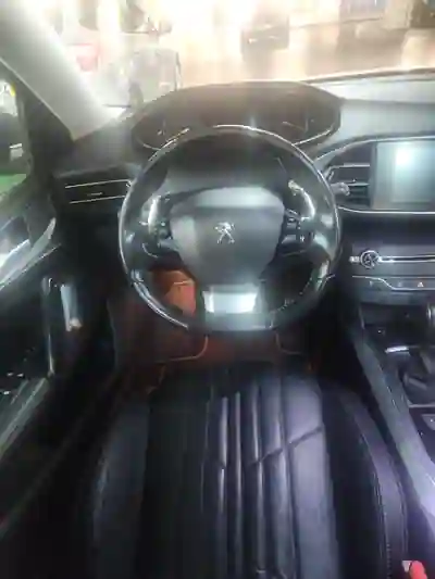 Peugeot 308 SW 2019 - 15000 EUR, 154000 km - AUTO.MOTO.pt - 154000km - foto 5 de 10