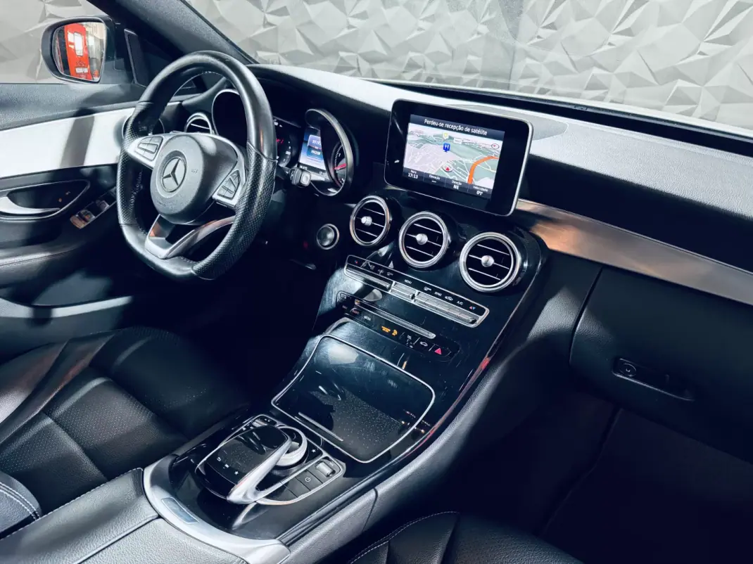 Mercedes-Benz C 300 2016 - 22990 EUR, 155208 km - AUTO.MOTO.pt - 155208km - foto 24 de 43