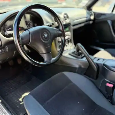 Mazda MX-5 2000 - 9500 EUR, 200000 km - AUTO.MOTO.pt - 200000km - foto 7 de 13