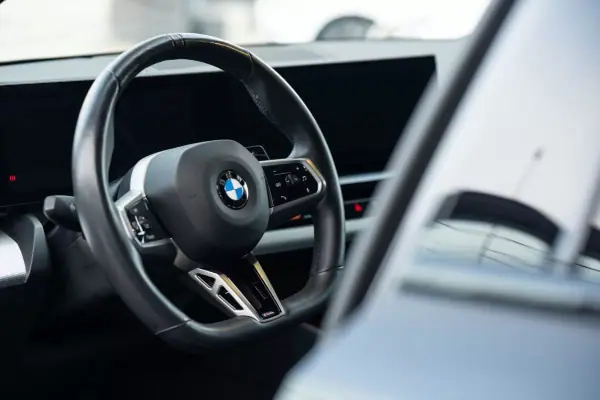 BMW 520 2024 - 49999 EUR, 46000 km - AUTO.MOTO.pt - 46000km - foto 6 de 26