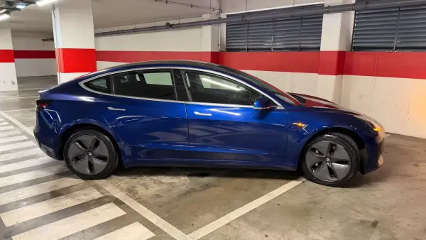 Tesla Model 3 2019 - 21900 EUR, 144900 km - AUTO.MOTO.pt - 144900km - foto 25 de 27