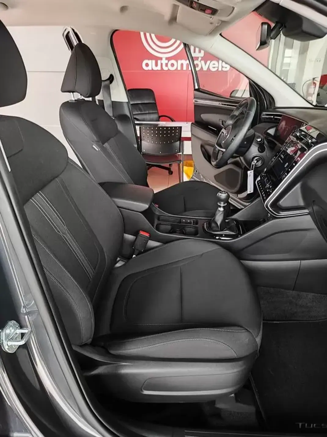 Hyundai Tucson 2023 - 27350 EUR, 19200 km - AUTO.MOTO.pt - 19200km - foto 19 de 40