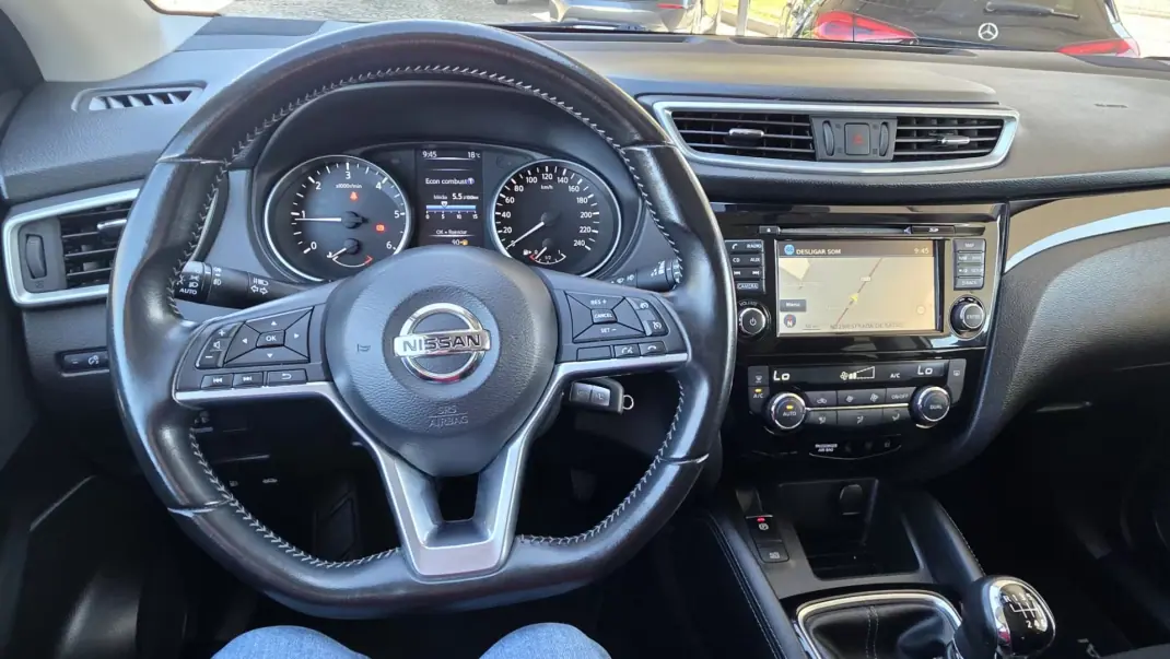 Nissan Qashqai 2019 - 18990 EUR, 110000 km - AUTO.MOTO.pt - 110000km - foto 20 de 31