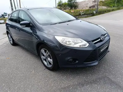Ford Focus 2014 - 9900 EUR, 168000 km - AUTO.MOTO.pt - 168000km - foto 3 de 21