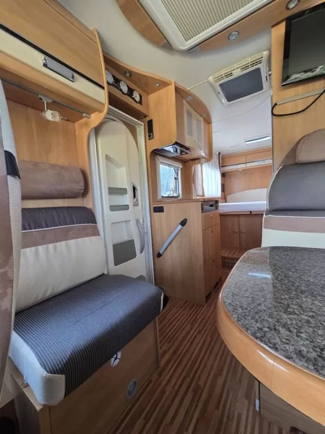 Fiat Ducato 2012 - 52000 EUR, 65000 km - AUTO.MOTO.pt - 65000km - foto 11 de 25