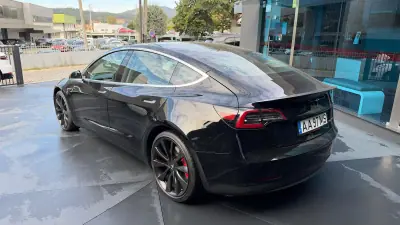 Tesla Model 3 2020 — foto 4 de 11