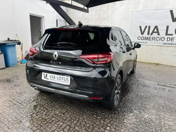 Renault Clio 2022 - 15250 EUR, 37000 km - AUTO.MOTO.pt - 37000km - foto 3 de 13