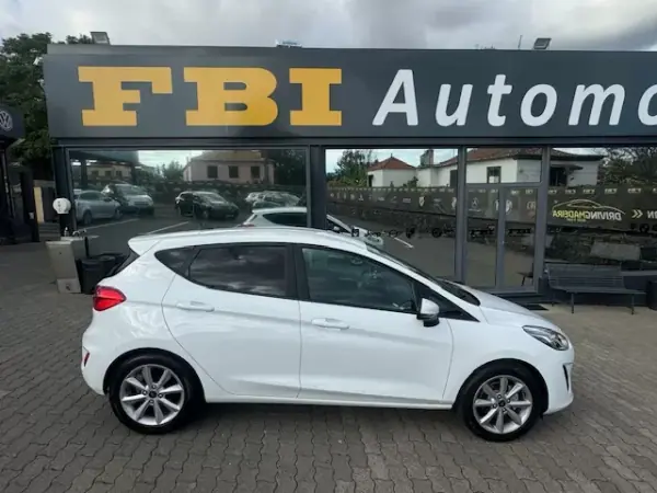 Ford Fiesta 2021 - 13900 EUR, 87990 km - AUTO.MOTO.pt - 87990km - foto 7 de 12
