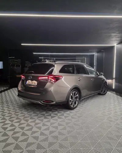 Toyota Auris Touring Sports 2018 - 18900 EUR, 79000 km - AUTO.MOTO.pt - 79000km - foto 4 de 27