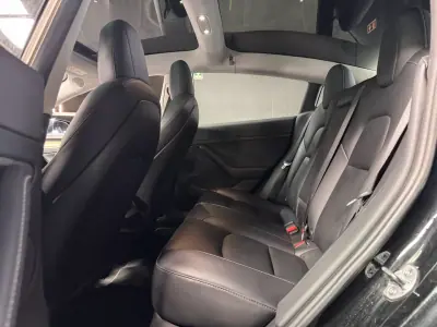 Tesla Model 3 2022 - 30990 EUR, 105300 km - AUTO.MOTO.pt - 105300km - foto 22 de 26