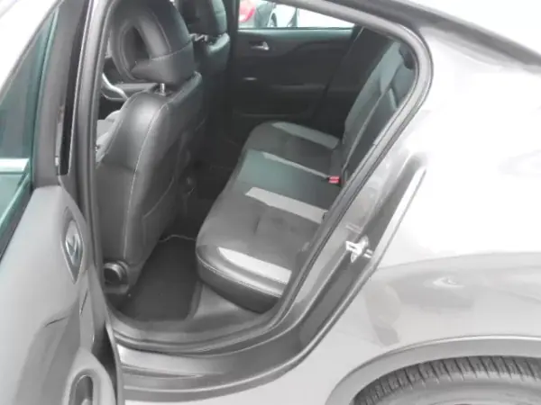 DS DS3 2017 - 16500 EUR, 56952 km - 56952km - foto 8 de 12