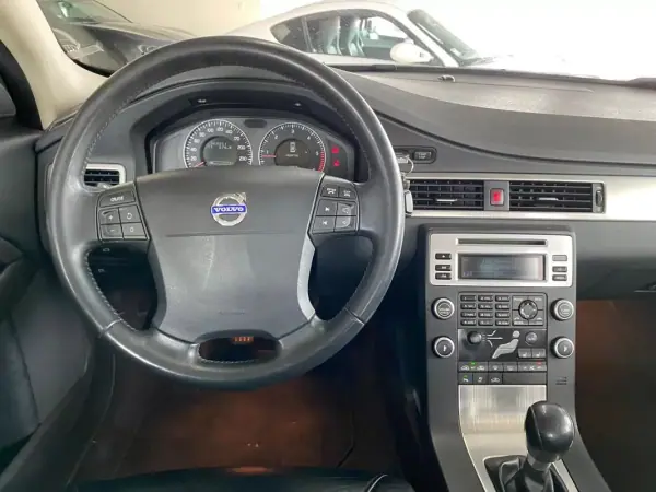 Volvo S80 2007 - 7500 EUR, 369251 km - AUTO.MOTO.pt - 369251km - foto 7 de 33