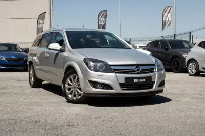 Opel Astra Caravan 2011 - 171200km