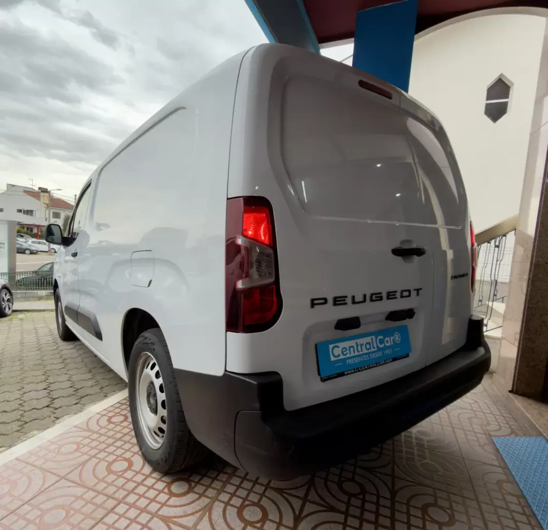 Peugeot 2024 - 18950 EUR, 82000 km - AUTO.MOTO.pt - 82000km - foto 8 de 24