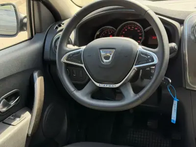 Dacia Sandero 2020 - 11900 EUR, 36911 km - AUTO.MOTO.pt - 36911km - foto 9 de 21