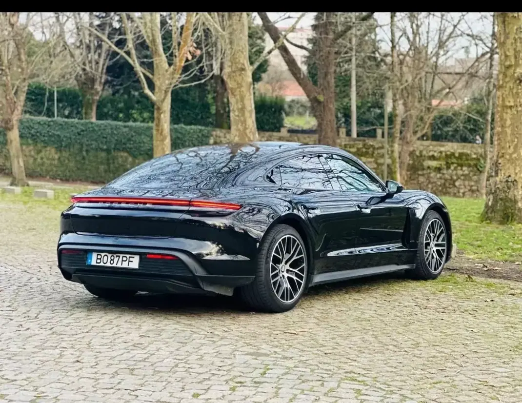 Porsche Taycan 2021 - 53499 EUR, 153620 km - AUTO.MOTO.pt - 153620km - foto 3 de 28