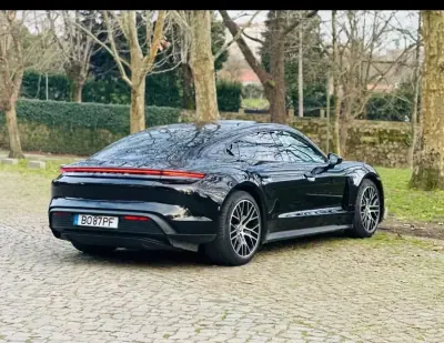 Porsche Taycan 2021 - 53499 EUR, 153620 km - AUTO.MOTO.pt - 153620km - foto 3 de 28