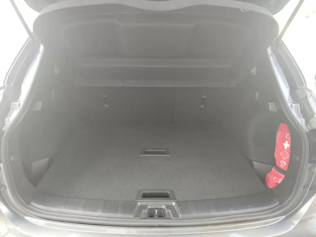 Nissan Qashqai 2018 - 17490 EUR, 49536 km - AUTO.MOTO.pt - 49536km - foto 21 de 22