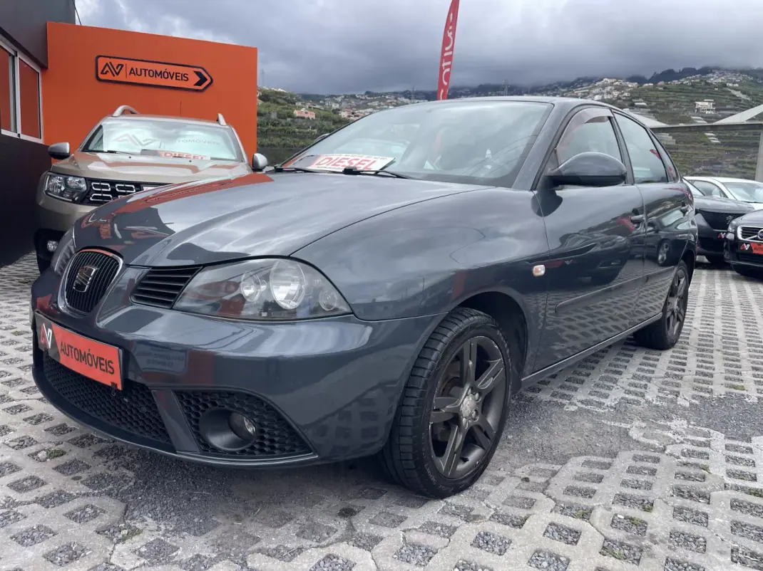 SEAT Ibiza 2008 - 6750 EUR, 148157 km - AUTO.MOTO.pt - 148157km - foto 3 de 12