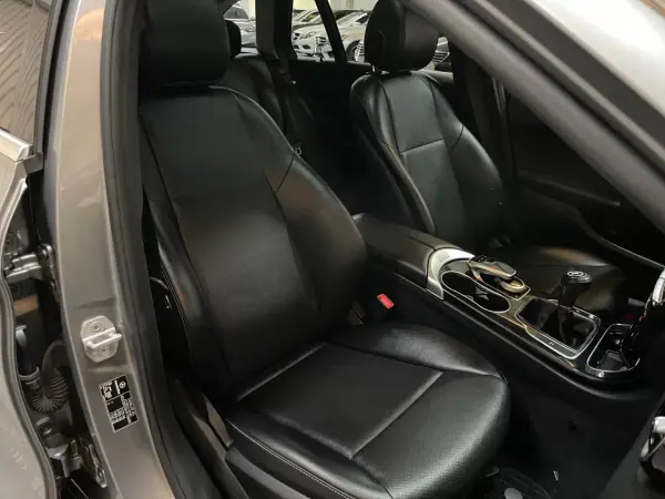 Mercedes-Benz C 180 2015 - 14950 EUR, 208000 km - AUTO.MOTO.pt - 208000km - foto 17 de 20