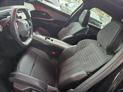 Peugeot 3008 2024 - 29999 EUR, 25000 km - AUTO.MOTO.pt - 25000km - foto 8 de 16