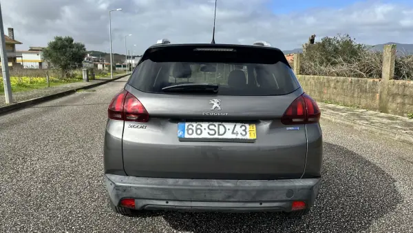Peugeot 2008 2016 - 12900 EUR, 122000 km - AUTO.MOTO.pt - 122000km - foto 7 de 12