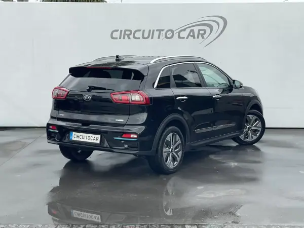 Kia e-Niro 2019 - 21500 EUR, 84859 km - 84859km - foto 3 de 42