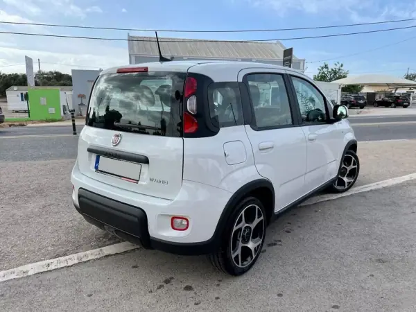 Fiat Panda 2022 — foto 2 de 10
