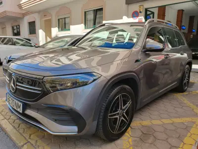 Mercedes-Benz EQB 2022 — foto 4 de 23