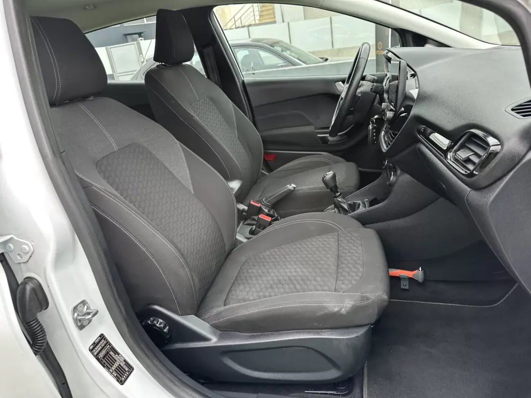 Ford Fiesta 2022 - 15200 EUR, 120000 km - 120000km - foto 54 de 57