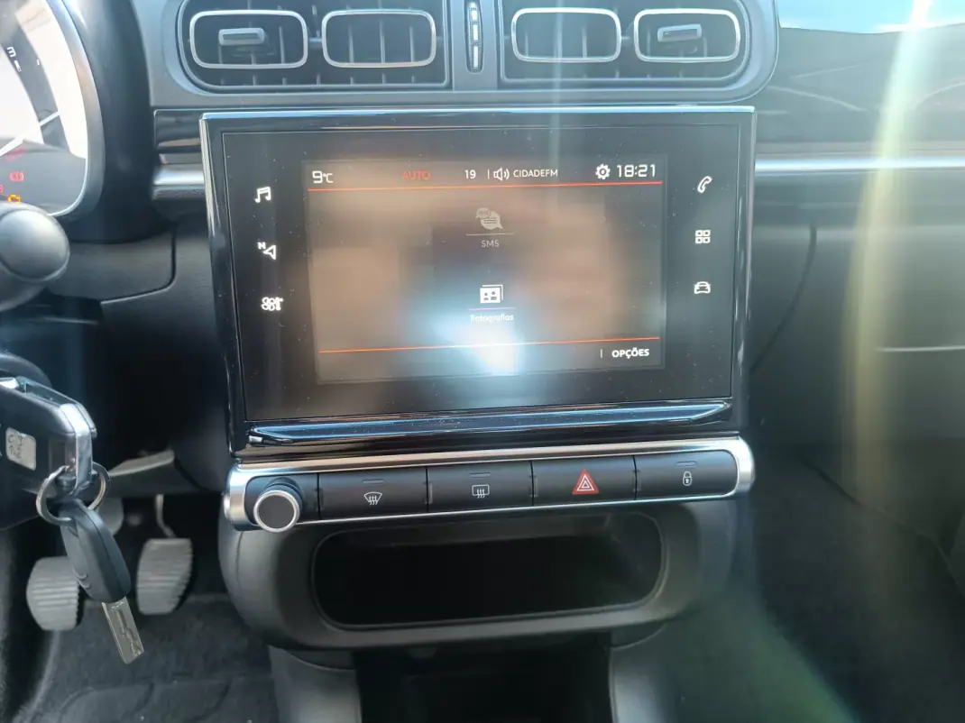 Citroën C3 2017 - 9900 EUR, 158504 km - AUTO.MOTO.pt - 158504km - foto 18 de 32
