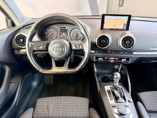 Audi A3 Sportback 2016 - 19990 EUR, 181466 km - AUTO.MOTO.pt - 181466km - foto 12 de 31