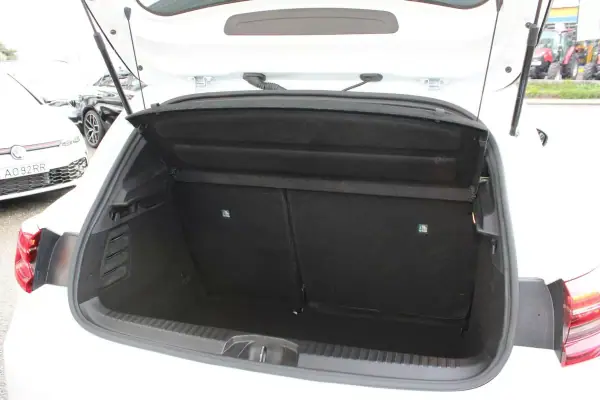 Renault Clio 2023 - 15900 EUR, 53000 km - AUTO.MOTO.pt - 53000km - foto 20 de 23