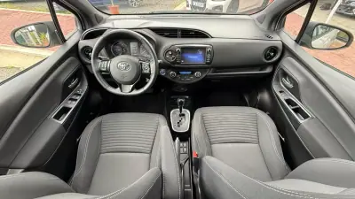 Toyota Yaris 2018 - 16990 EUR, 80000 km - AUTO.MOTO.pt - 80000km - foto 22 de 29