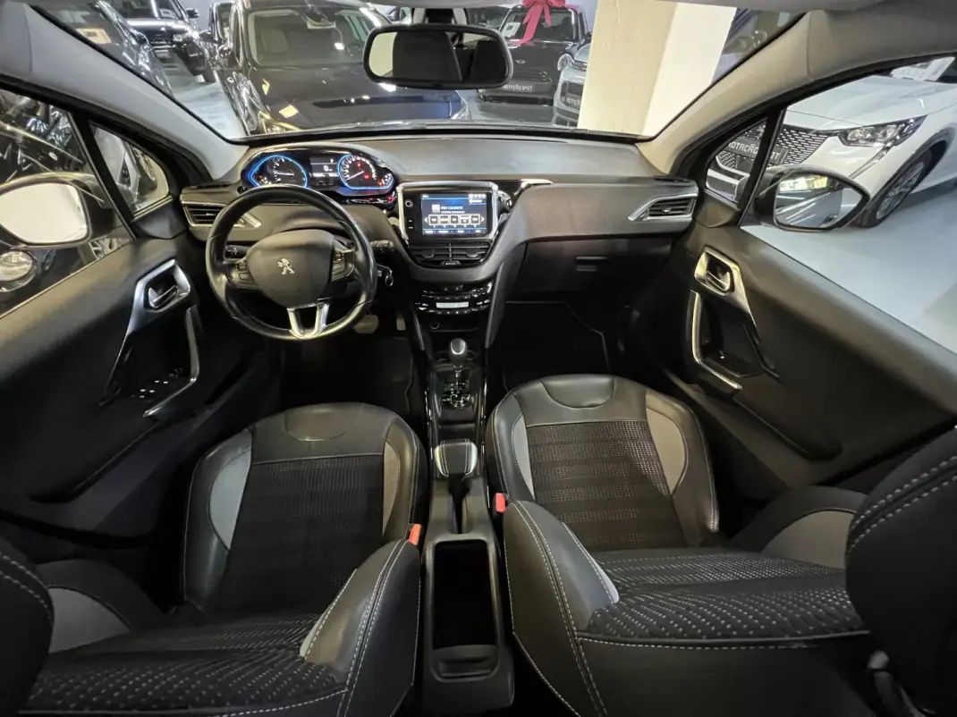 Peugeot 2008 2018 - 11990 EUR, 110000 km - 110000km - foto 15 de 36