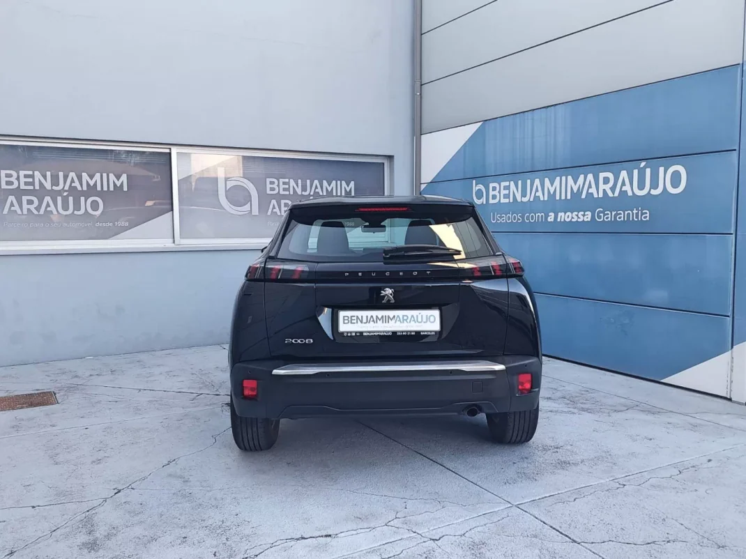 Peugeot 2008 2022 - 17650 EUR, 85621 km - AUTO.MOTO.pt - 85621km - foto 6 de 28