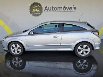 Opel Astra GTC 2006 - 4950 EUR, 175000 km - AUTO.MOTO.pt - 175000km - foto 2 de 9