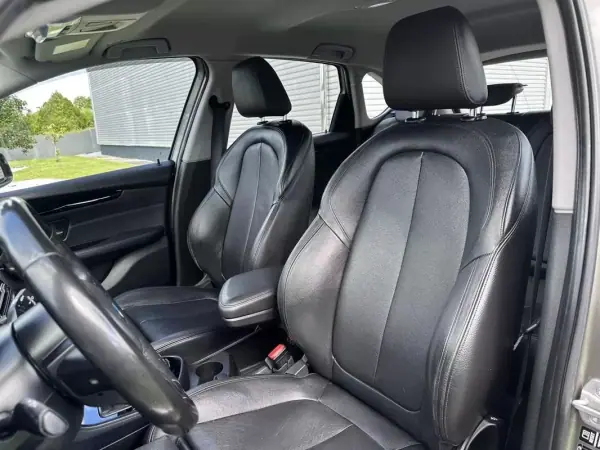 BMW 218 Active Tourer 2014 - 13900 EUR, 150000 km - AUTO.MOTO.pt - 150000km - foto 28 de 60