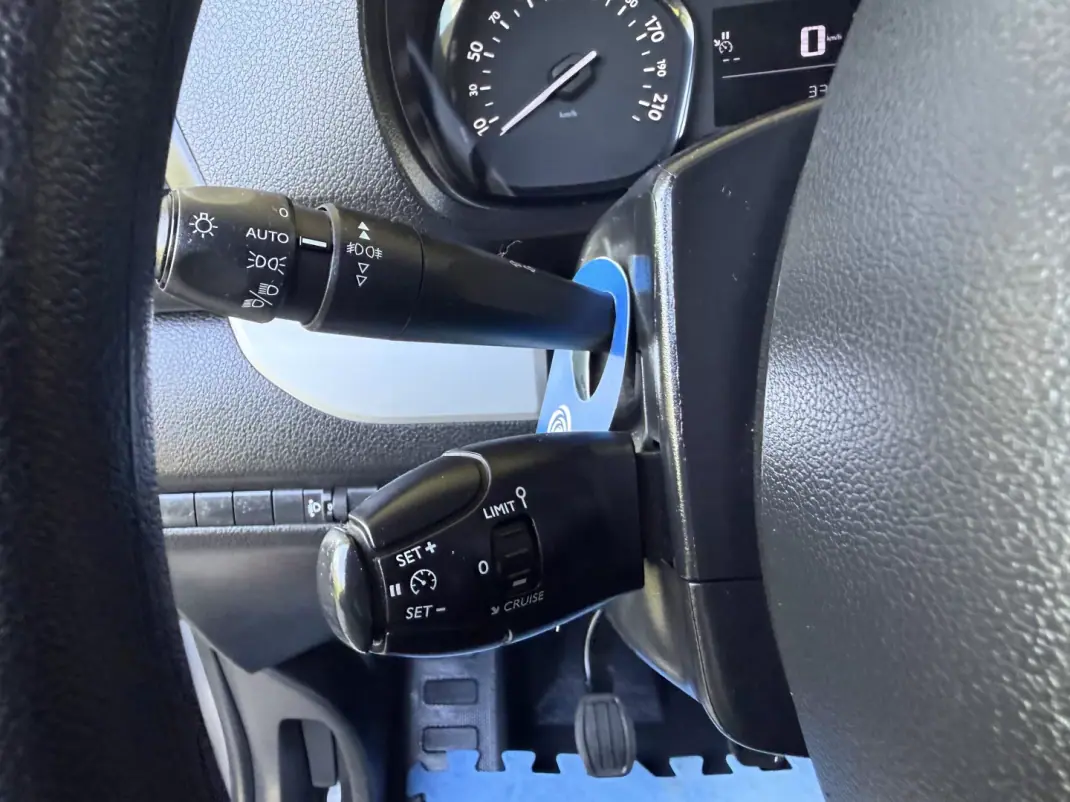 Toyota Proace Verso 2020 - 28890 EUR, 146000 km - AUTO.MOTO.pt - 146000km - foto 15 de 30