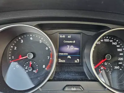 Volkswagen Tiguan 2019 - 24500 EUR, 49800 km - AUTO.MOTO.pt - 49800km - foto 14 de 17