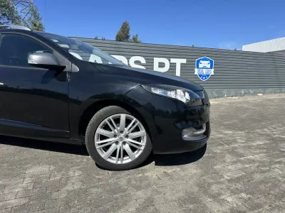 Renault Mégane Break 2013 - 9950 EUR, 182000 km - AUTO.MOTO.pt - 182000km - foto 3 de 18