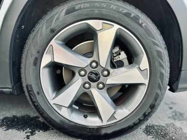 Ford Focus 2019 - 13990 EUR, 83000 km - AUTO.MOTO.pt - 83000km - foto 44 de 51