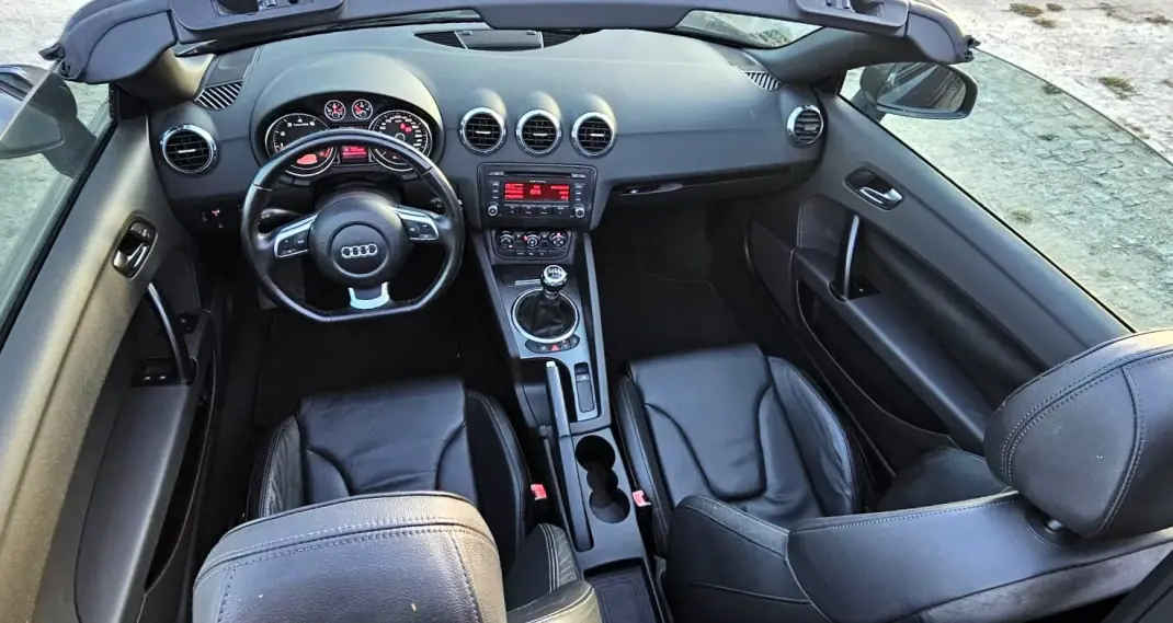 Audi TT Roadster 2007 - 17500 EUR, 175000 km - 175000km - foto 11 de 26