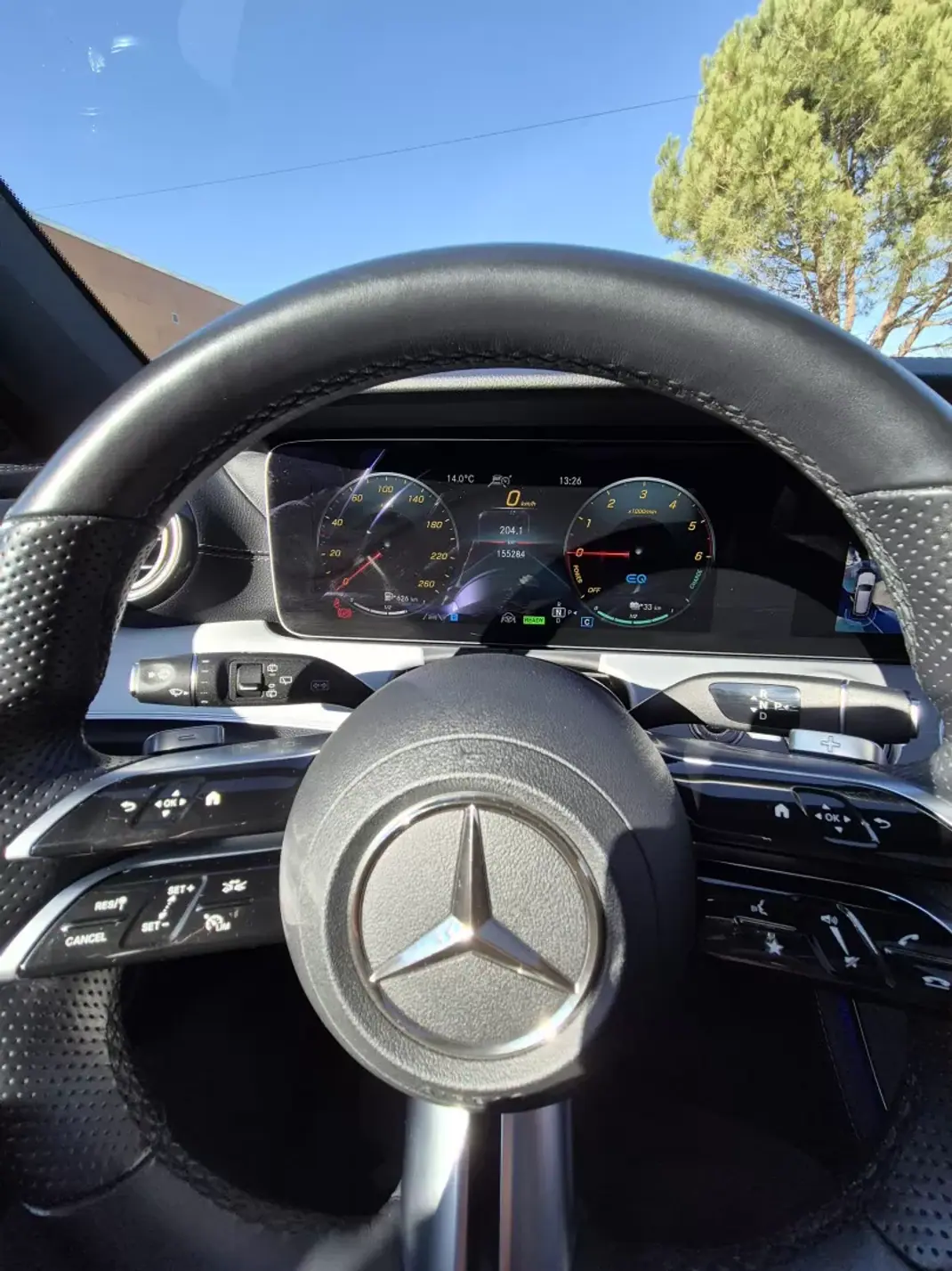 Mercedes-Benz E 300 2022 - 40000 EUR, 157000 km - AUTO.MOTO.pt - 157000km - foto 8 de 41