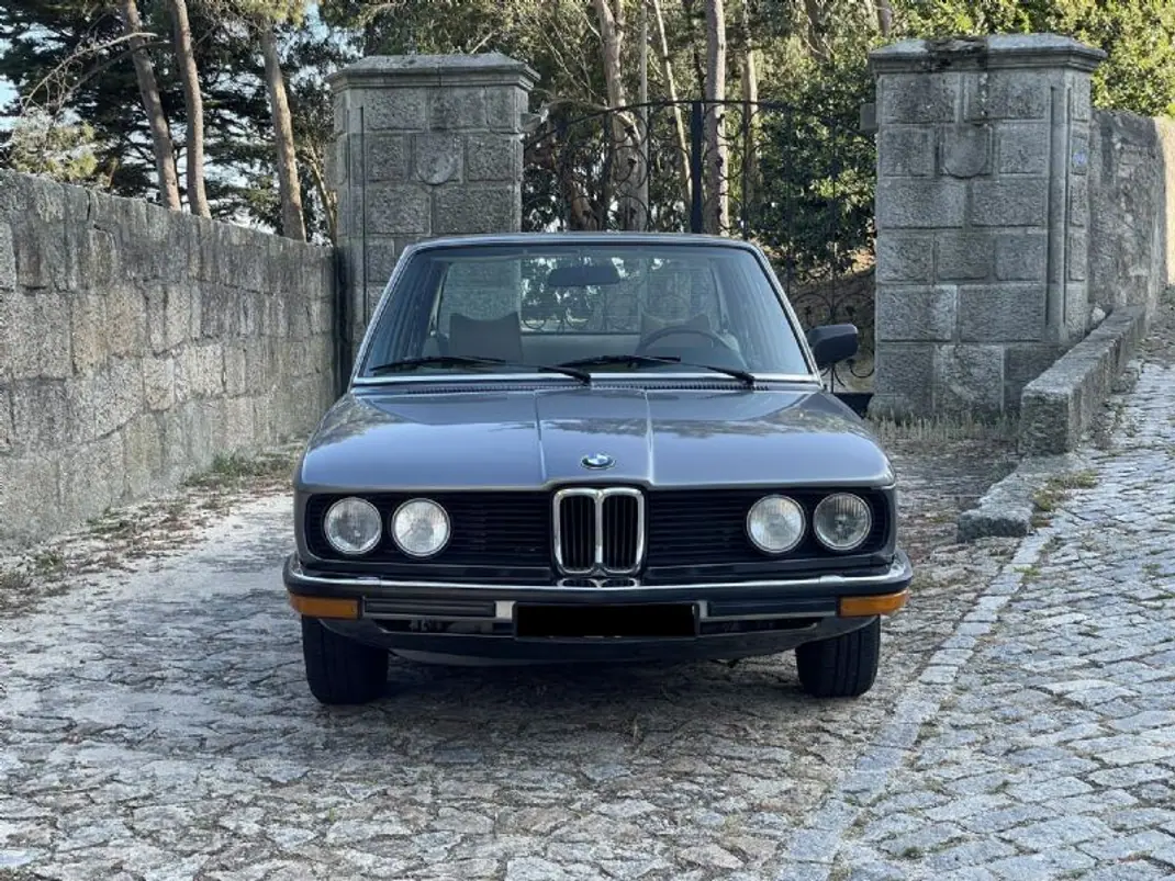 BMW 518 1980 - 9900 EUR, 139000 km - 139000km - foto 9 de 27