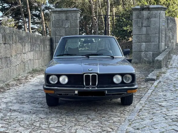BMW 518 1980 - 9900 EUR, 139000 km - AUTO.MOTO.pt - 139000km - foto 9 de 27