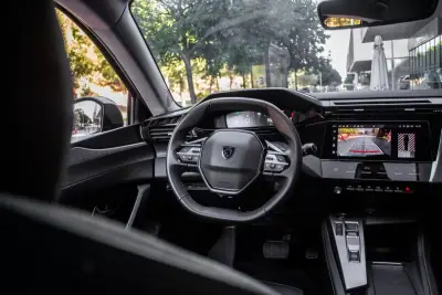 Peugeot 308 SW 2023 - 23790 EUR, 59725 km - AUTO.MOTO.pt - 59725km - foto 34 de 45